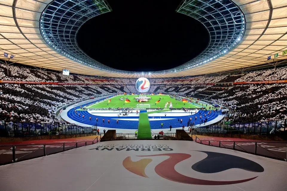 Stadion während einer Veranstaltung zur Bewerbung Deutschlands um die Fußball-Europameisterschaft
